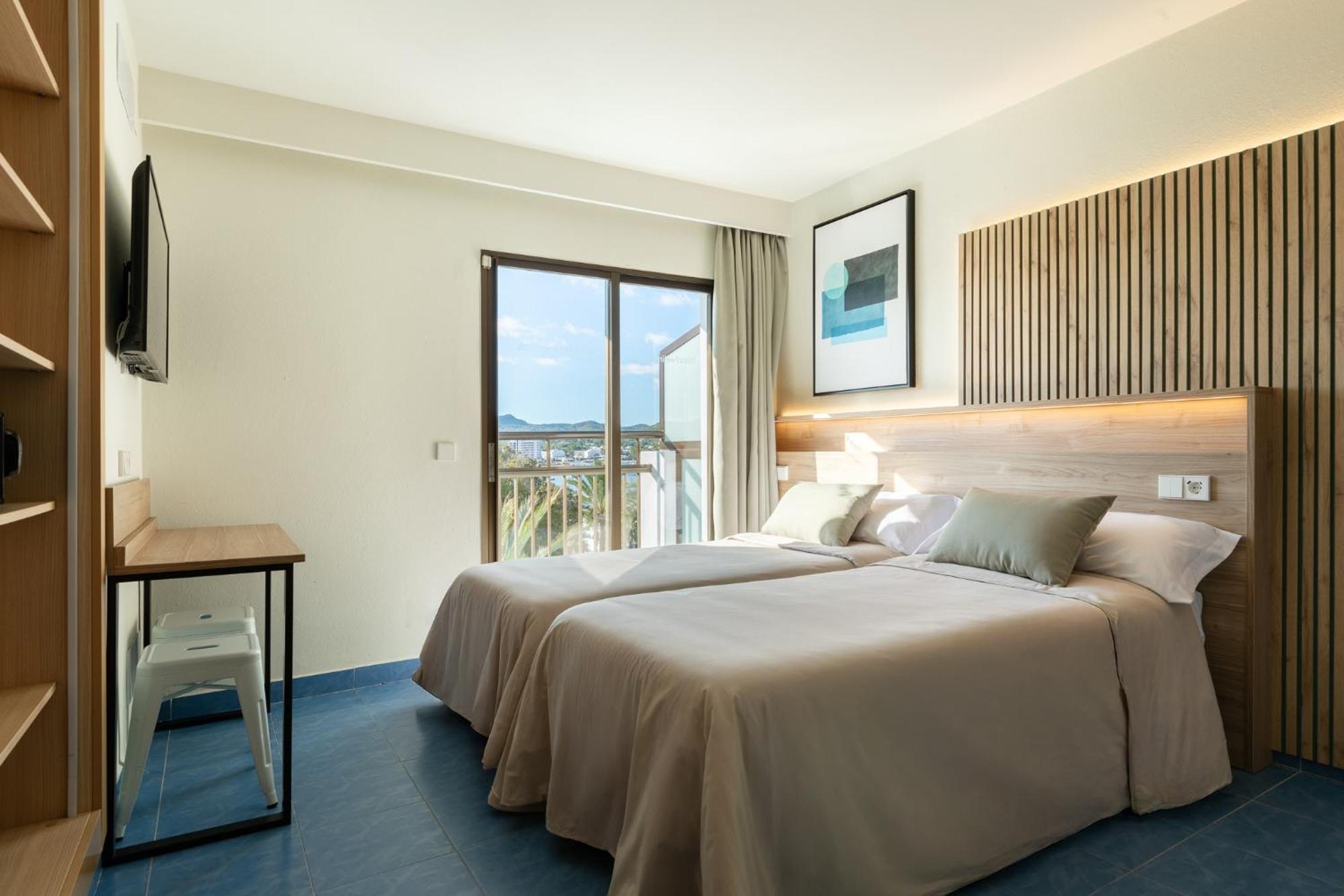 The Blue Apartments - Adults Only San Antonio  Ngoại thất bức ảnh